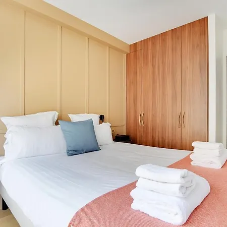 An Exquisite 3-bedroom 3-bathroom In Trocadero - Eiffel Tower Paris